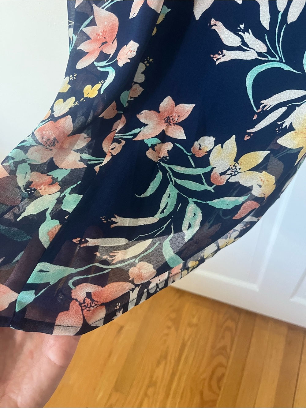 Dress - Picture 4 of 4